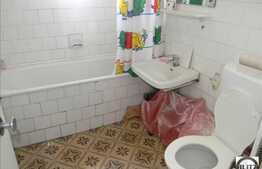 Apartament de vanzare, 3 camere decomandat, 65 mp utili, zona Meteor