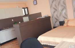 Apartament spatios, 38 mp + 2 balcoane, zona Expo Transilvania