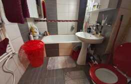 3 camere, etaj intermediar, 65 mp, zona strazii Aurel Vlaicu 