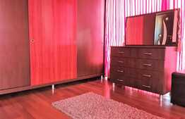 2 camere, 3 balcoane, luminos, 53 mp, zona strazii Eroilor