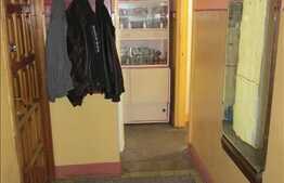 Apartament 3 camere, 60 mp utili, boxa la subsol, zona strazii Caragiale