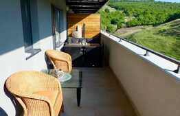 Apartament 3 camere, lux, 70 mp, terasa, zona Donath