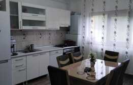 Apartament 3 camere, parcare cu CF, spatii verzi! Zona strazii Stejarului!