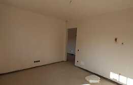 Apartament 2 camere, balcon, semifinisat! Zona strazii Eroilor!