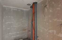 Apartament 2 camere, balcon, semifinisat! Zona strazii Eroilor!