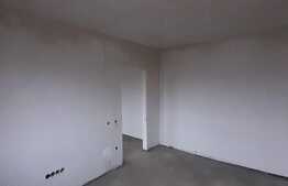 Apartament 2 camere, CF, balcon, semifinisat! Zona strazii Eroilor!