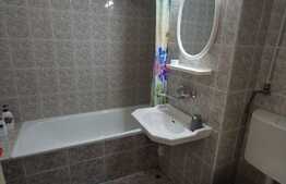 Apartament cu 3 camere, decomandat, 65 de mp si garaj, zona Piata Flora