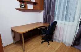 Apartament cu 3 camere, decomandat, 70 de mp, cu loc de parcare, zona Aurel Vlaicu