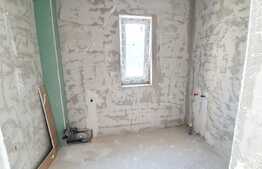 Apartament 3 camere, semidecomandat, 47mp, 40mp terasa, zona Vivo