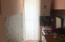 Apartament cu 1 camera, etaj intermediar, terasa 10 mp, parcare! Zona Eroilor!