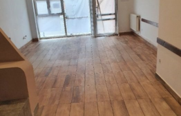 Spatiu comercial central, 79 mp, vitrina la strada, zona Primariei