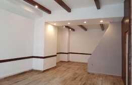 Spatiu comercial central, 79 mp, vitrina la strada, zona Primariei