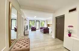 Apartament cu 3 camere in Vila, LUX, zona UMF