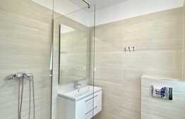 Apartament cu 3 camere in Vila, LUX, zona UMF