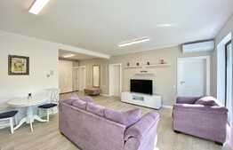 Apartament cu 3 camere in Vila, LUX, zona UMF