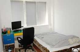 Apartament de inchiriat cu 3 camere,decomandat,  70 mp utili, parcare