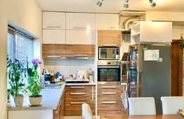 Apartament in Vila, 116 mp, bloc nou, garaj, terasa 38 mp, zona VIVO