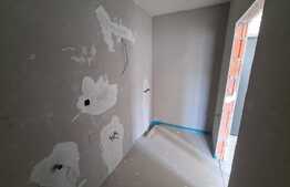 Apartament 2 camere, orientat S-E, incalzire pardoseala, etaj intermediar! Zona Cetatii!