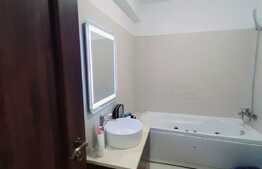 Apartament la cheie, finisaje de lux, dressing, parcare, zona Sub Cetate