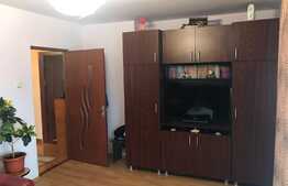 Apartament cu 3 camere, etaj intermediar, in zona centrala Apahida