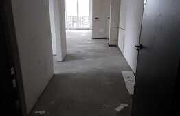 Apartament 3 camere, terasa + balcon, semifinisat! Zona strazii Eroilor!