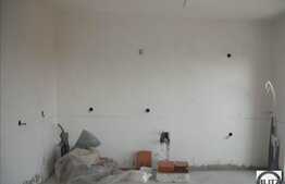 Penthouse in zona Andrei Muresanu semifinisat, 4 camere!