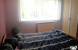 De vanzare apartament cu 3 camere, 70 mp utili