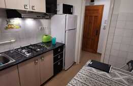 Apartament cu 2 camere, decomandat, 60 de mp, zona Mercur