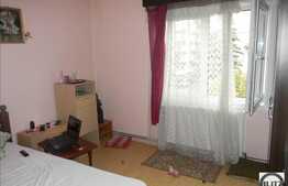 De vanzare apartament cu 4 camere, decomandate, 76 mp, ideal pentru familie