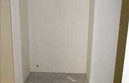 Apartament cu 3 camere + terasa 14 mp + teren aferent