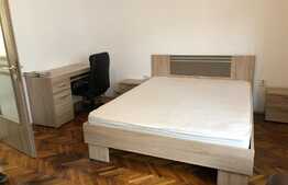 Apartament decomandat cu o camera in zona Piata Mihai Viteazul.