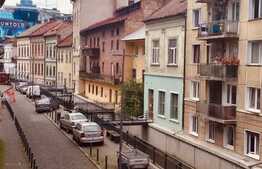 Apartament decomandat cu o camera in zona Piata Mihai Viteazul.