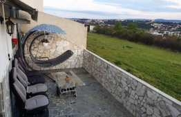 Apartament cu 2 camere, finisat, 35mp, cu terasa de 17 mp si o panorama deosebita, zona Lombului