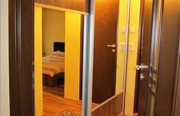 4 cam complet renovat la 7 min de zona Centrala!