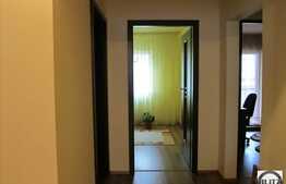 4 cam complet renovat la 7 min de zona Centrala!