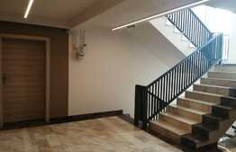 Apartament de lux cu 2 camere, AC, prima inchiriere, loc de parcare 