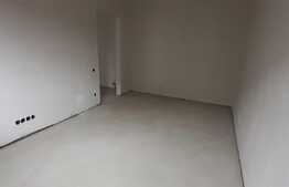 Apartament 2 camere, balcon, semifinisat! Zona strazii Eroilor!