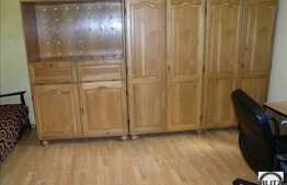 De inchiriat apartament cu 1 camera, zona  Primariei