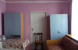 Casa de vanzare, 70 mp, 770 mp teren, zona de case!