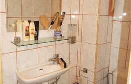 3 camere de vanzare,  65 mp la 3 minute de Piata Marasti, cu parcare si boxa