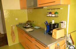 De vanzare apartament 3 camere, 65 mp utili, cu garaj, loc de parcare si boxa