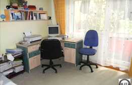 De vanzare apartament 3 camere, 65 mp utili, cu garaj, loc de parcare si boxa