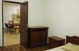 Apartament 3 camere, semimobilat, 74 mp, zona VIVO