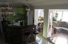 Apartament cu living spatios si terasa generoasa, 70mp, zona centrala Apahida