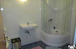 Inchiriere 3 camere, 60 mp, zona strazii Florilor! Loc de parcare inclus!