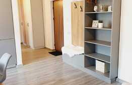 Apartament de lux, totul nou, parcare, etej intermediar, zona Sub Cetate