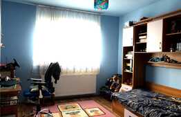 Apartament 3 camere, in zona strazii Romul Ladea