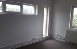 Casa individuala, 300 mp, zona Auchan Iris, curte cu locuri de parcare