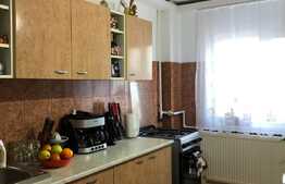 Apartament 3 camere, etaj intermediar, decomandat, zona LIDL Marasti