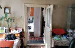 Casa in zona semicentrala, 36 mp utili, in curte comuna